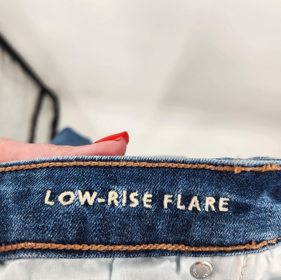 American Eagle Next Level Stretch Low Rise Flare Jean Womens Size 16 Medium Wash - Picture 7 of 8